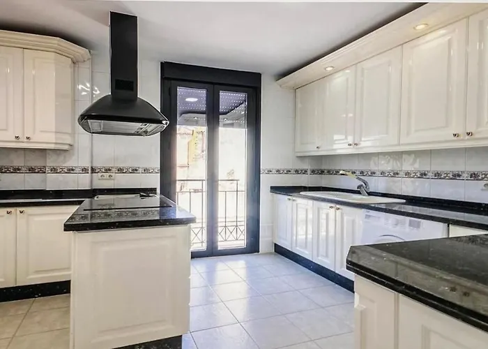 La Terraza Del Puente Y Mezqt-catedral *